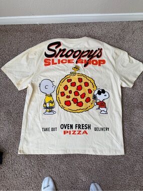 NWT Snoopys Slice Shop Graphic Tee